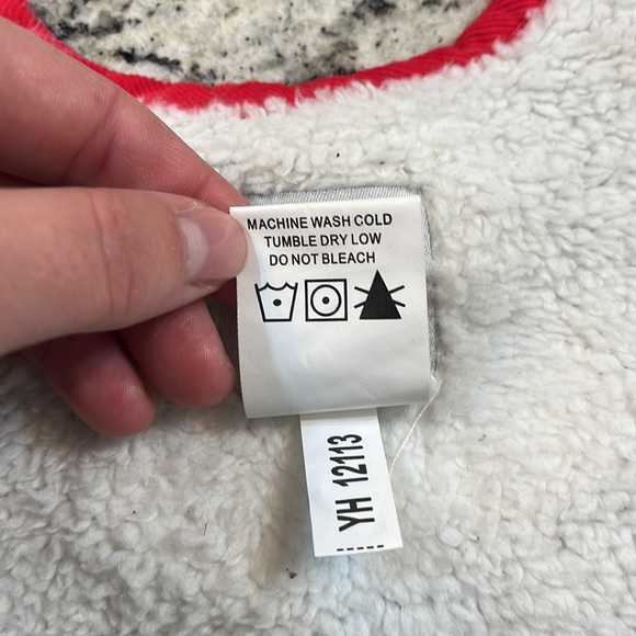 Mud Pie Baby Christmas bib! - Picture 4 of 7